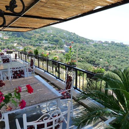 Vila Panorama Piqeras Bed & Breakfast Dış mekan fotoğraf