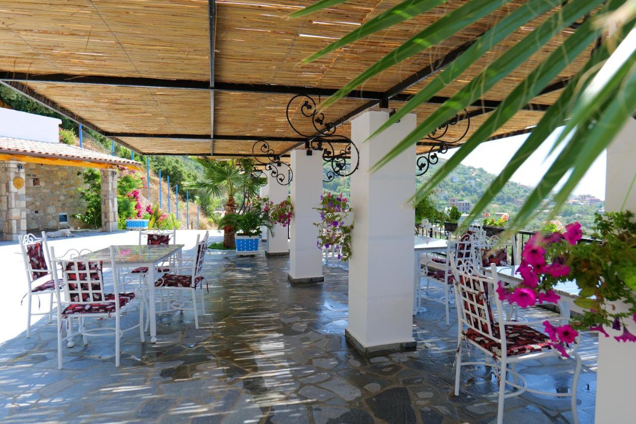 Vila Panorama Piqeras Bed & Breakfast Dış mekan fotoğraf