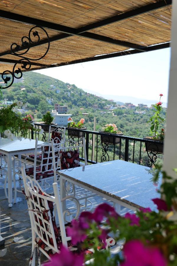 Vila Panorama Piqeras Bed & Breakfast Dış mekan fotoğraf