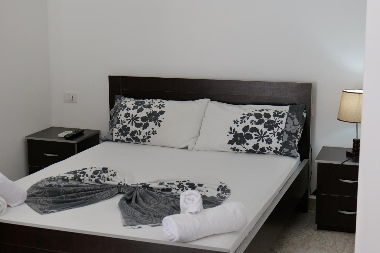 Vila Panorama Piqeras Bed & Breakfast Dış mekan fotoğraf