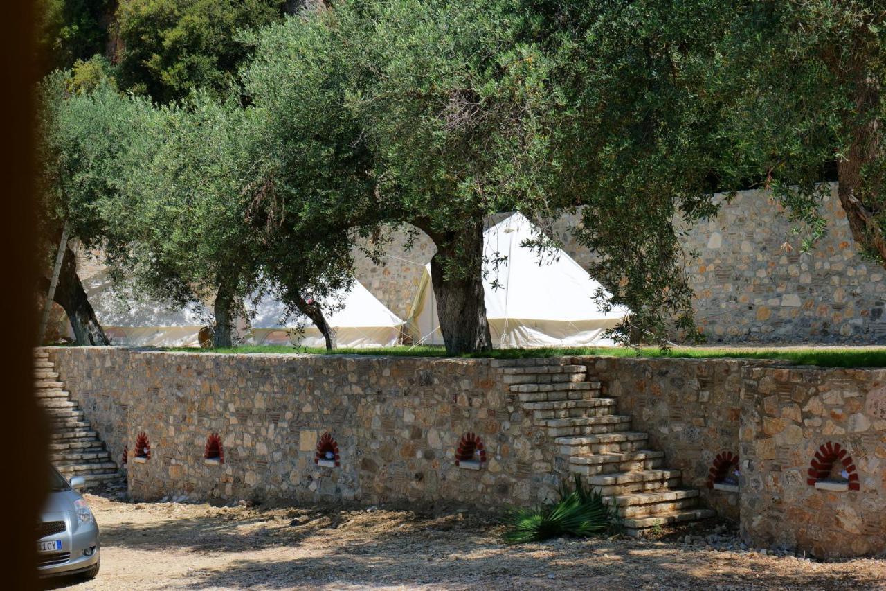 Vila Panorama Piqeras Bed & Breakfast Dış mekan fotoğraf