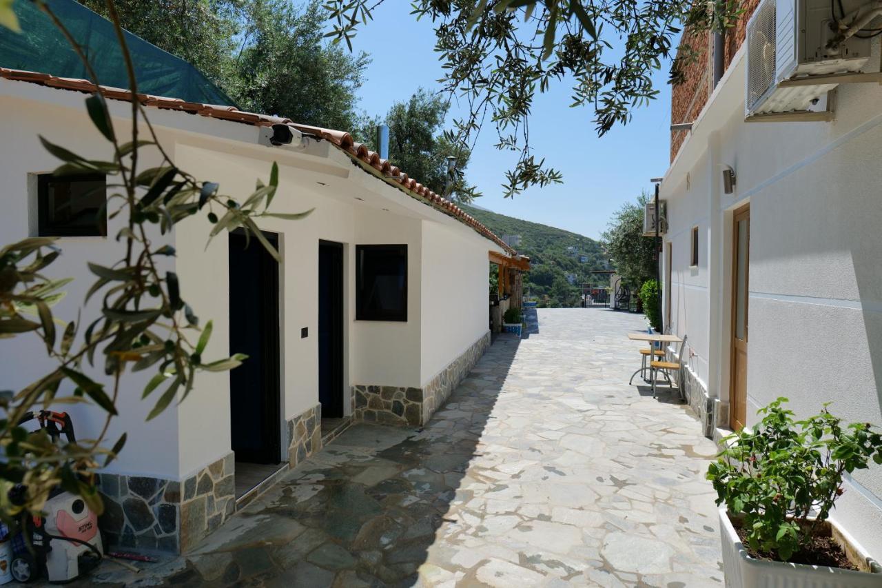 Vila Panorama Piqeras Bed & Breakfast Dış mekan fotoğraf