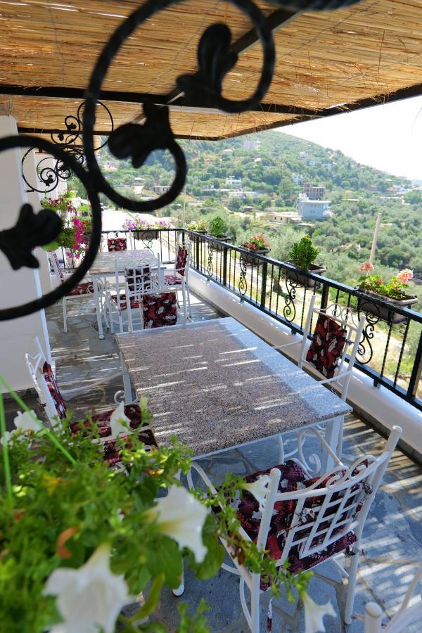 Vila Panorama Piqeras Bed & Breakfast Dış mekan fotoğraf