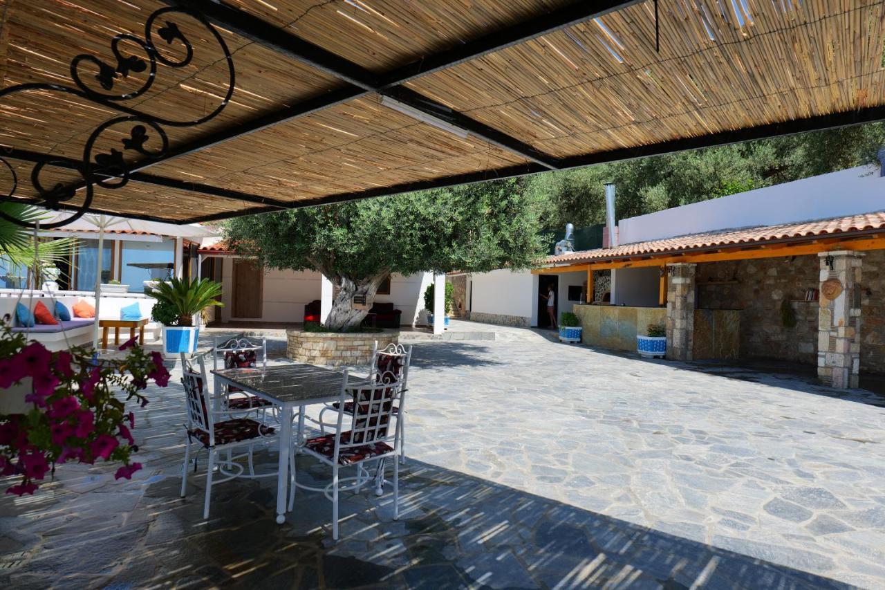 Vila Panorama Piqeras Bed & Breakfast Dış mekan fotoğraf