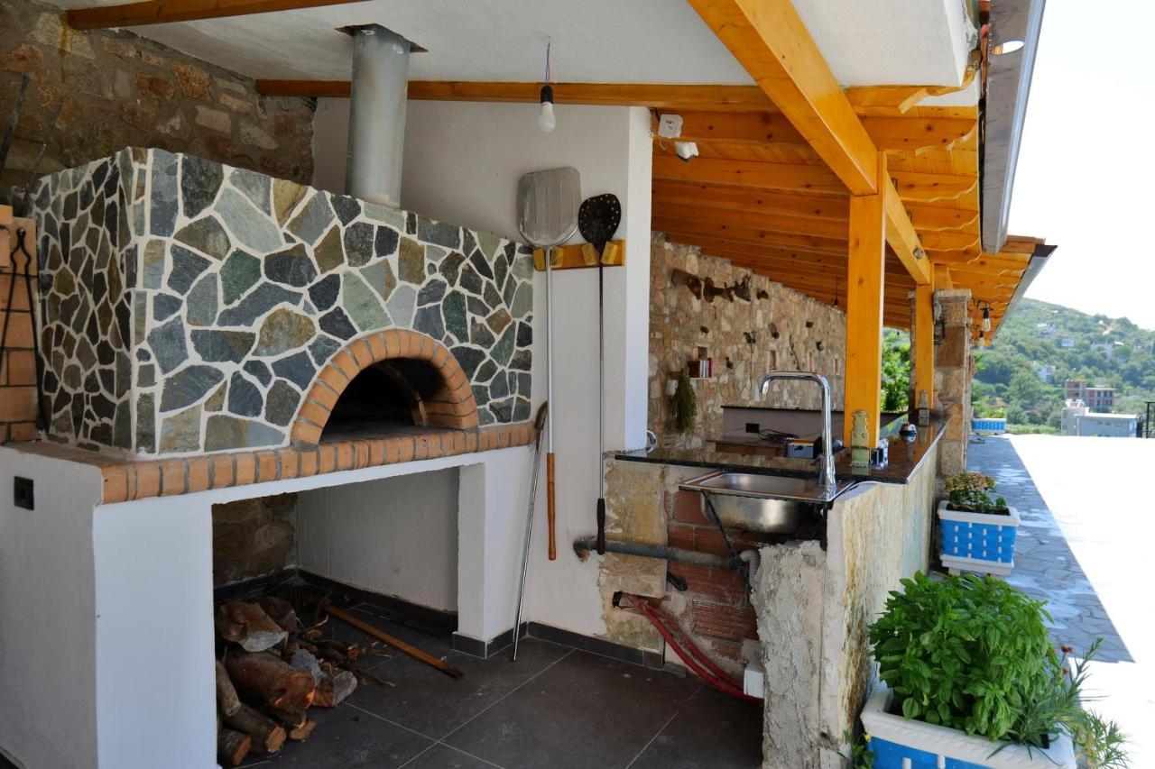 Vila Panorama Piqeras Bed & Breakfast Dış mekan fotoğraf