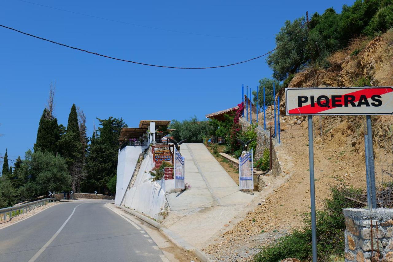 Vila Panorama Piqeras Bed & Breakfast Dış mekan fotoğraf