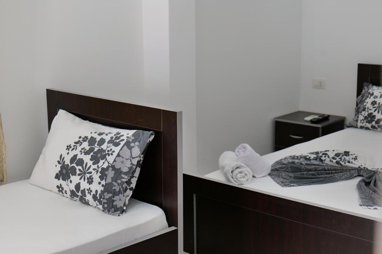 Vila Panorama Piqeras Bed & Breakfast Dış mekan fotoğraf