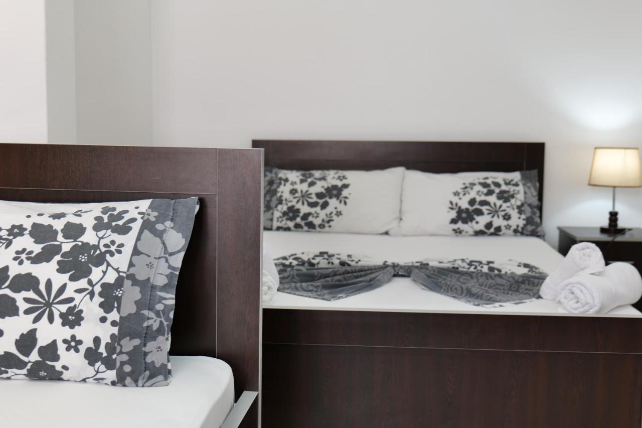Vila Panorama Piqeras Bed & Breakfast Dış mekan fotoğraf