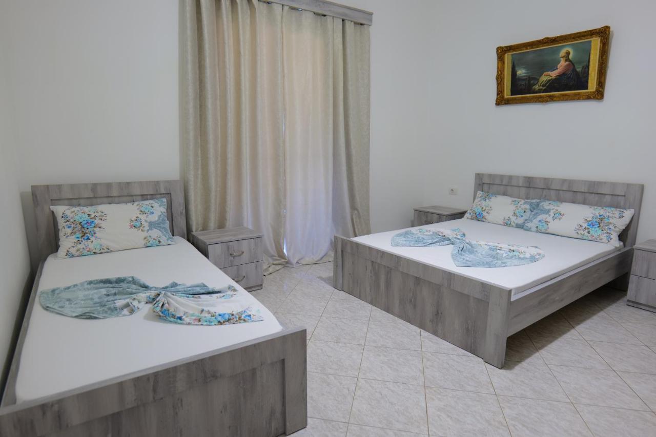 Vila Panorama Piqeras Bed & Breakfast Dış mekan fotoğraf