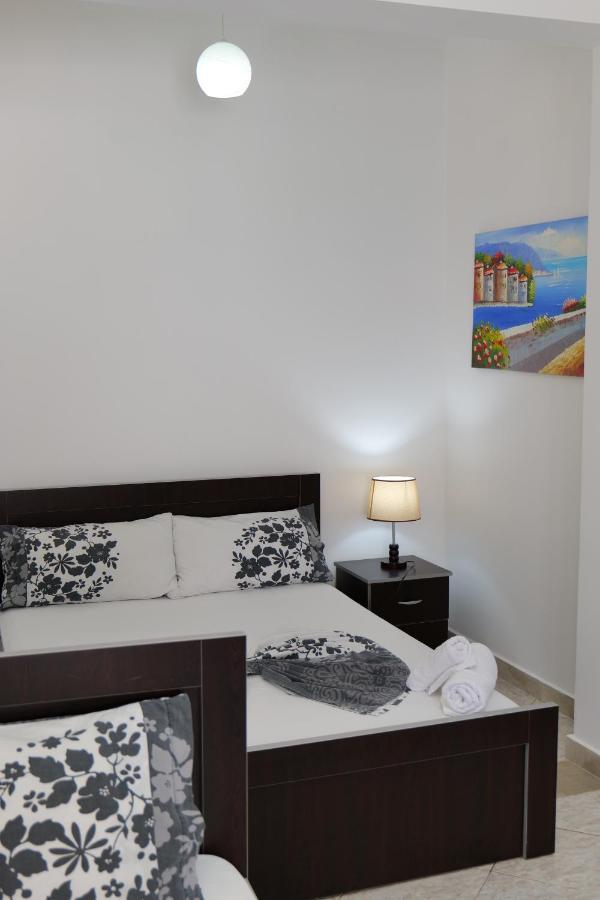 Vila Panorama Piqeras Bed & Breakfast Dış mekan fotoğraf