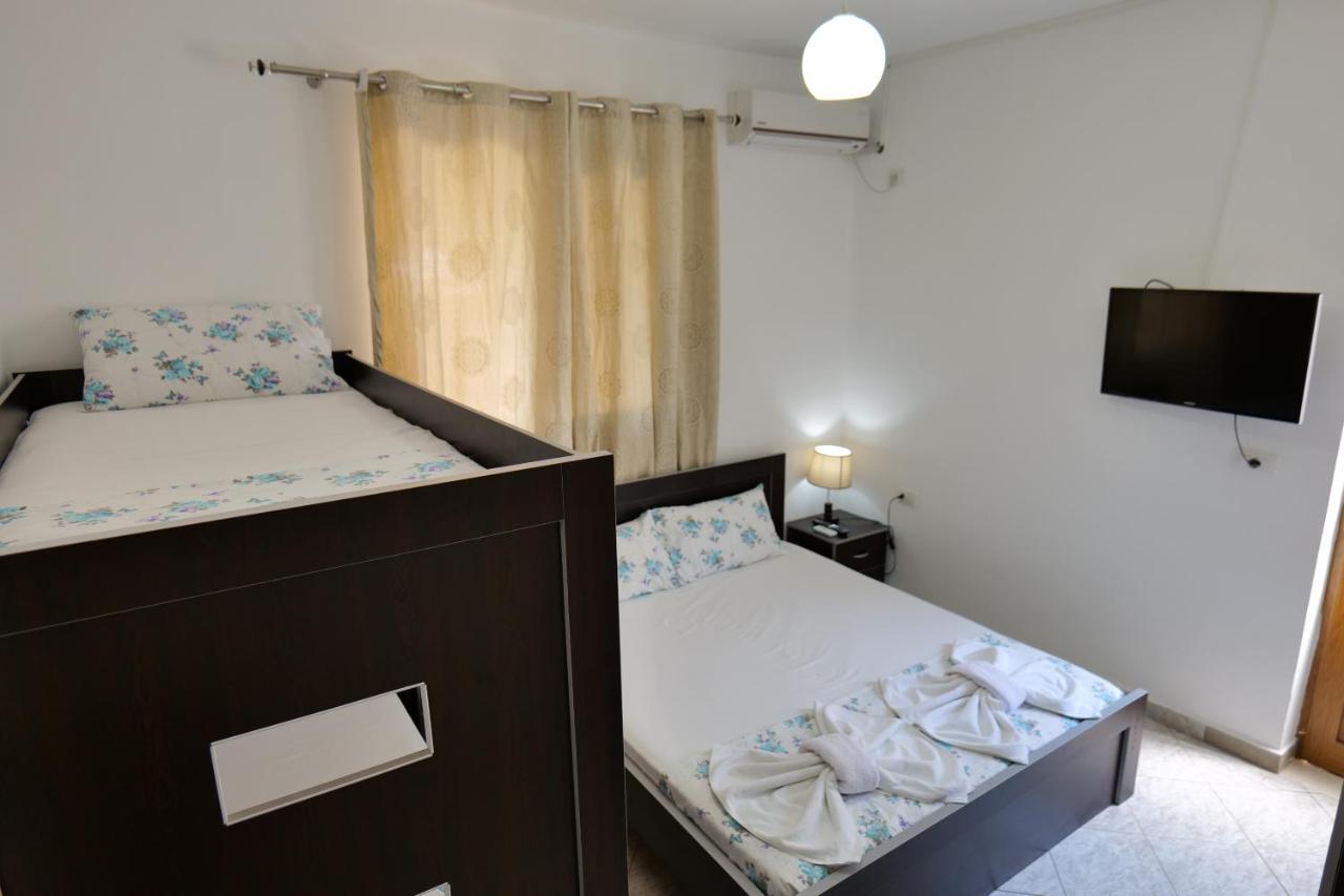 Vila Panorama Piqeras Bed & Breakfast Dış mekan fotoğraf