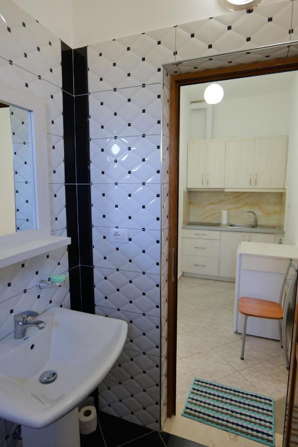 Vila Panorama Piqeras Bed & Breakfast Dış mekan fotoğraf