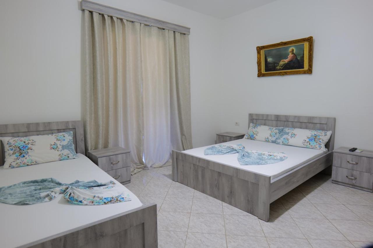 Vila Panorama Piqeras Bed & Breakfast Dış mekan fotoğraf